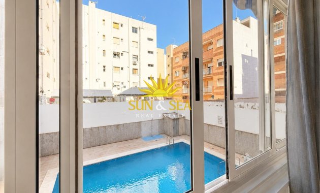 Resale - Apartment - Torrevieja - Centro