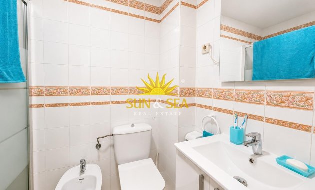 Resale - Apartment - Torrevieja - Centro
