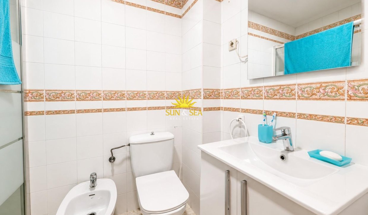 Resale - Apartment - Torrevieja - Centro