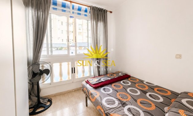 Resale - Apartment - Torrevieja - Centro