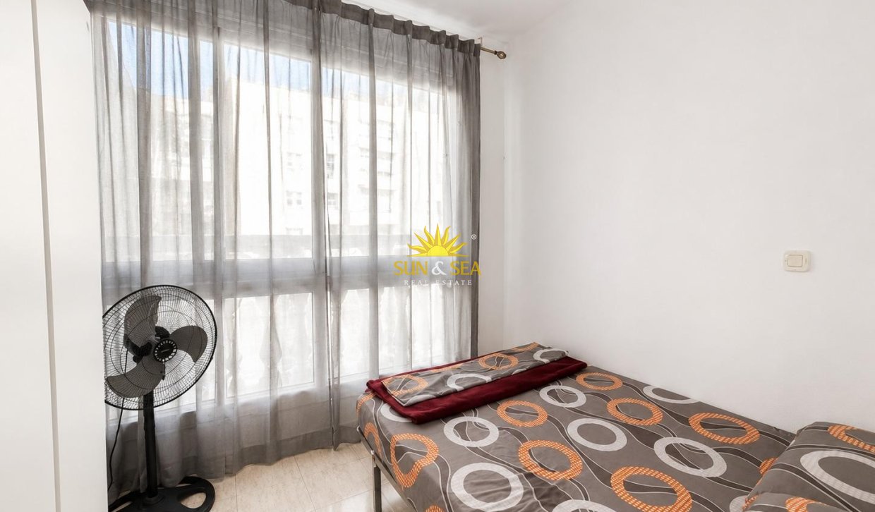 Resale - Apartment - Torrevieja - Centro