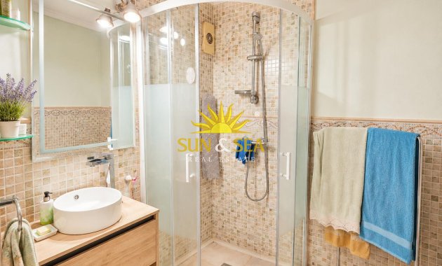 Resale - Apartment - Torrevieja - Centro