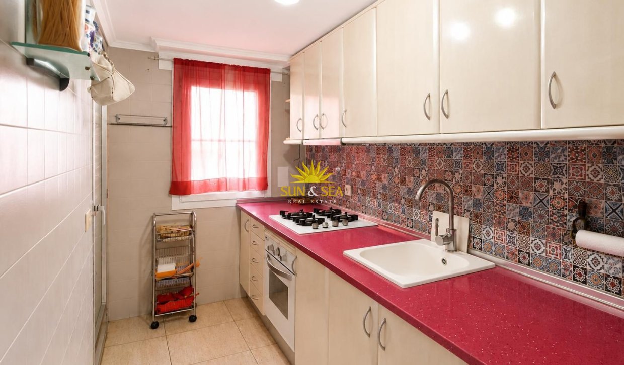Resale - Apartment - Torrevieja - Centro
