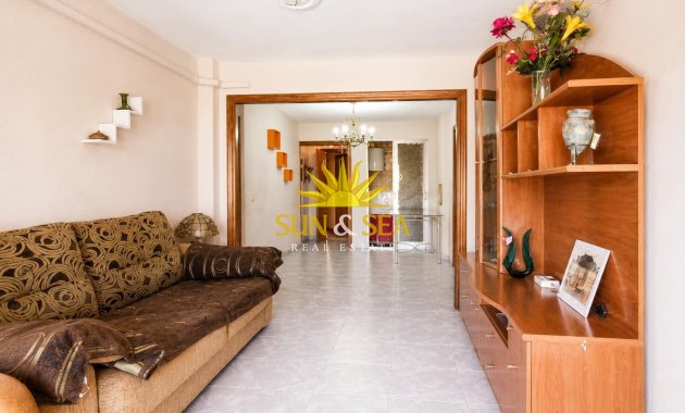 Resale - Apartment - Torrevieja - Centro