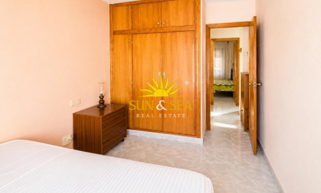 Resale - Apartment - Torrevieja - Centro