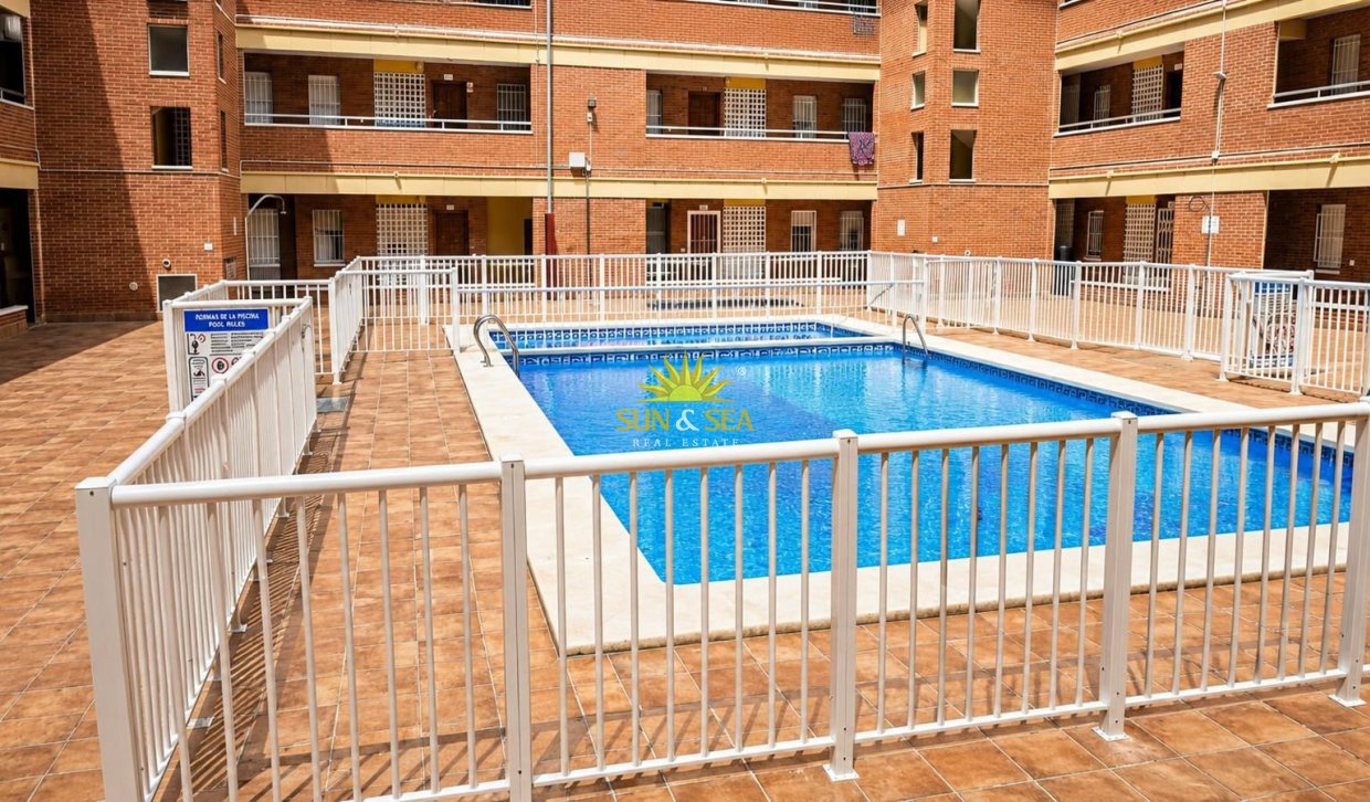 Resale - Apartment - Torrevieja - Centro