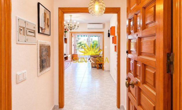 Resale - Apartment - Torrevieja - Centro