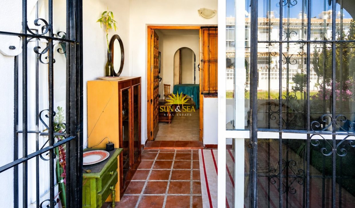 Resale - Townhouse - Torrevieja - Lago jardin