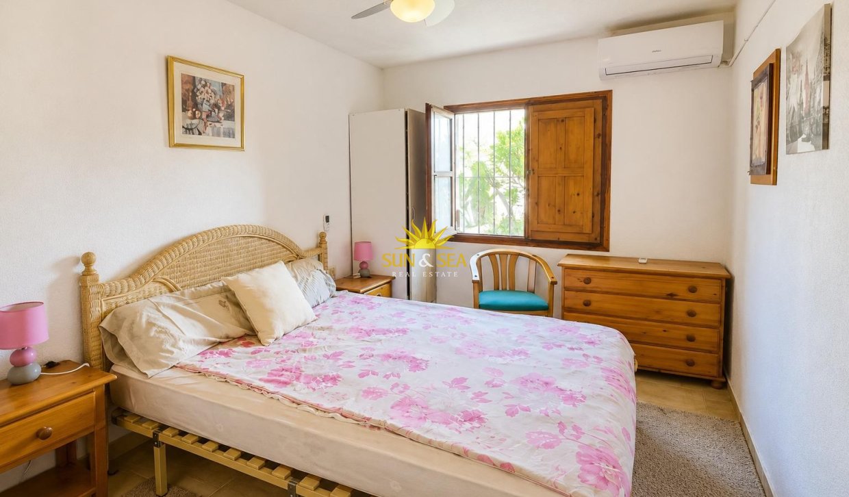 Resale - Townhouse - Torrevieja - Lago jardin