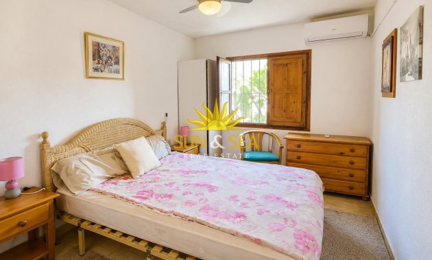 Resale - Townhouse - Torrevieja - Lago jardin