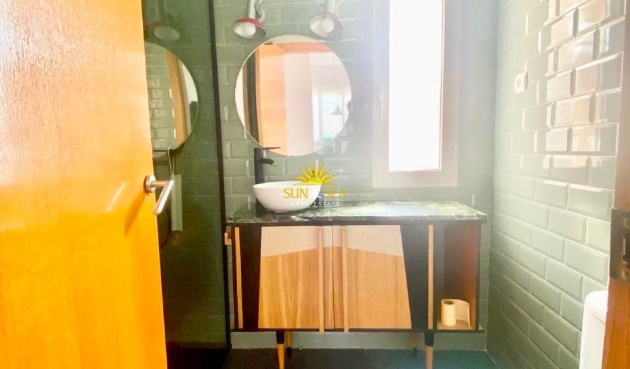 Kurzzeit-Vermietung - Wohnung - 