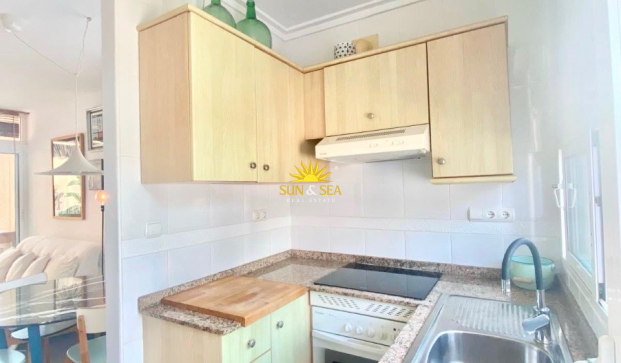 Kurzzeit-Vermietung - Wohnung - 