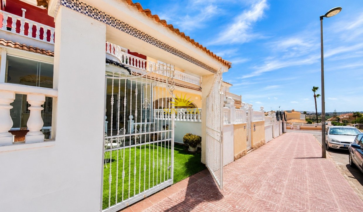 Resale - Villa - Benijofar