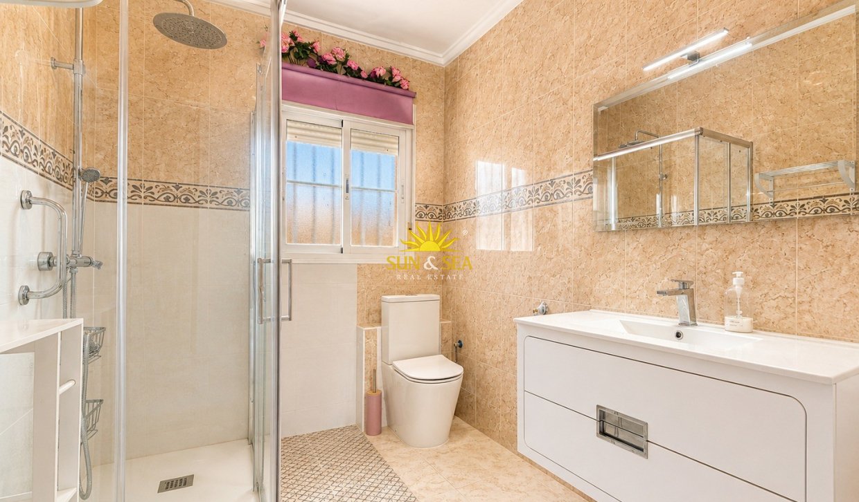 Resale - Villa - Benijofar