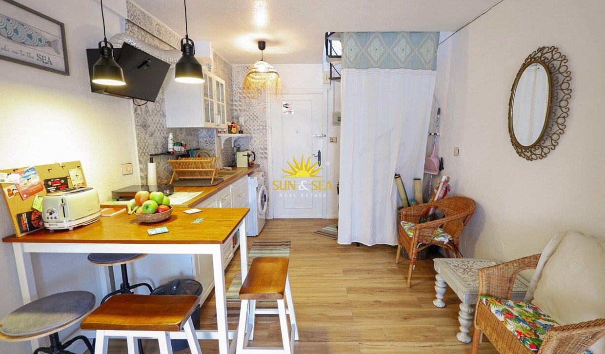Location à long terme - Appartement - Torrevieja - Playa de los Locos