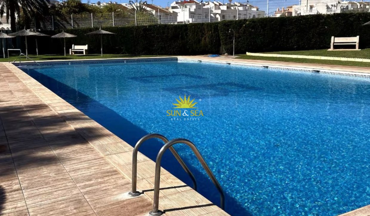 Location à long terme - Appartement - Torrevieja - Playa de los Locos