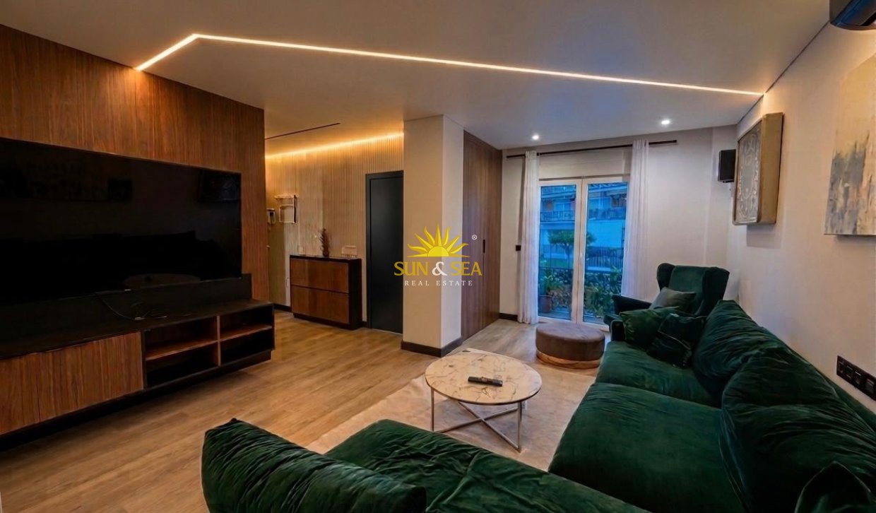 Resale - Apartment - Torrevieja - Playa del Cura