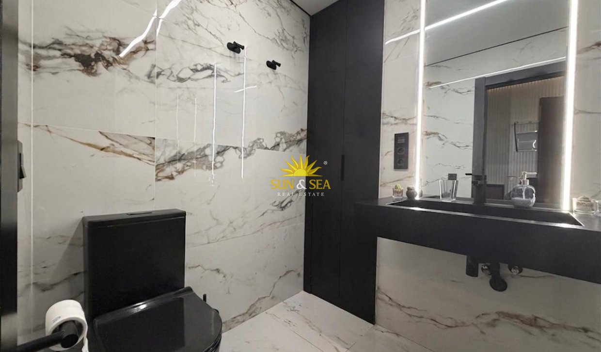 Resale - Apartment - Torrevieja - Playa del Cura