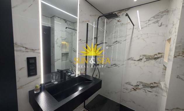 Resale - Apartment - Torrevieja - Playa del Cura