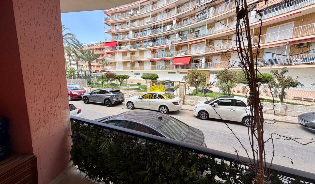 Resale - Apartment - Torrevieja - Playa del Cura