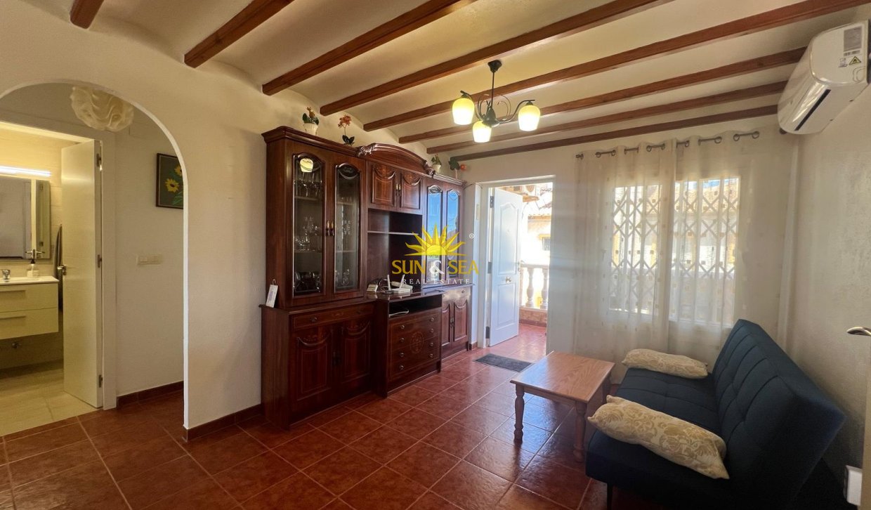 Resale - Apartment - Torrevieja - Orihuela costa
