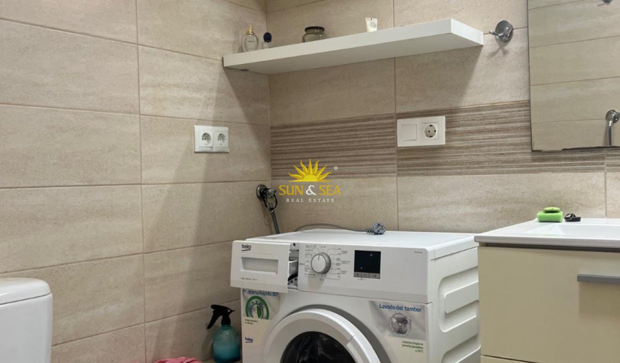 Resale - Apartment - Torrevieja - Orihuela costa