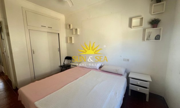 Resale - Apartment - Torrevieja - Orihuela costa