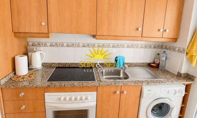 Resale - Apartment - Torrevieja - Paseo maritimo