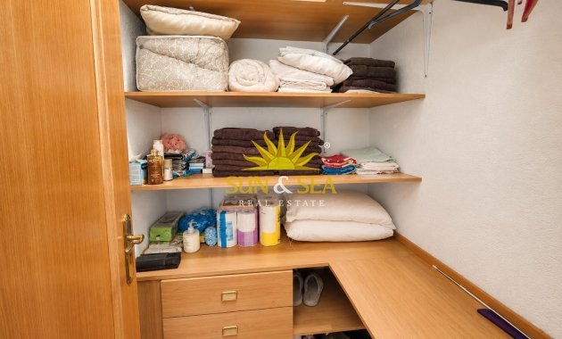 Resale - Apartment - Torrevieja - Paseo maritimo