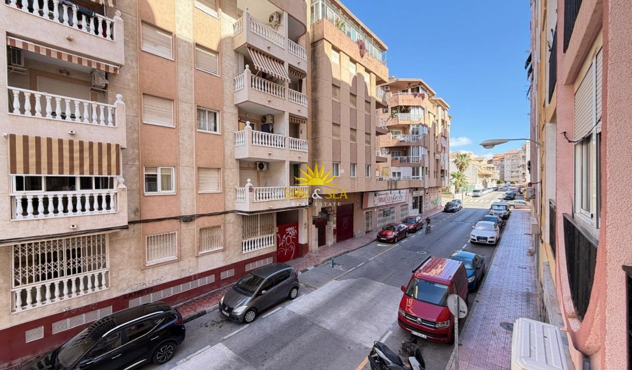 Resale - Studio apartment - Torrevieja - torrevieja