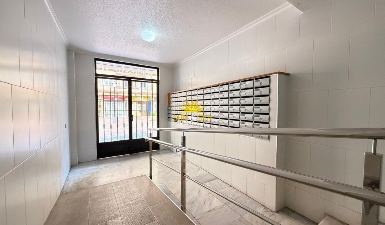 Resale - Studio apartment - Torrevieja - torrevieja