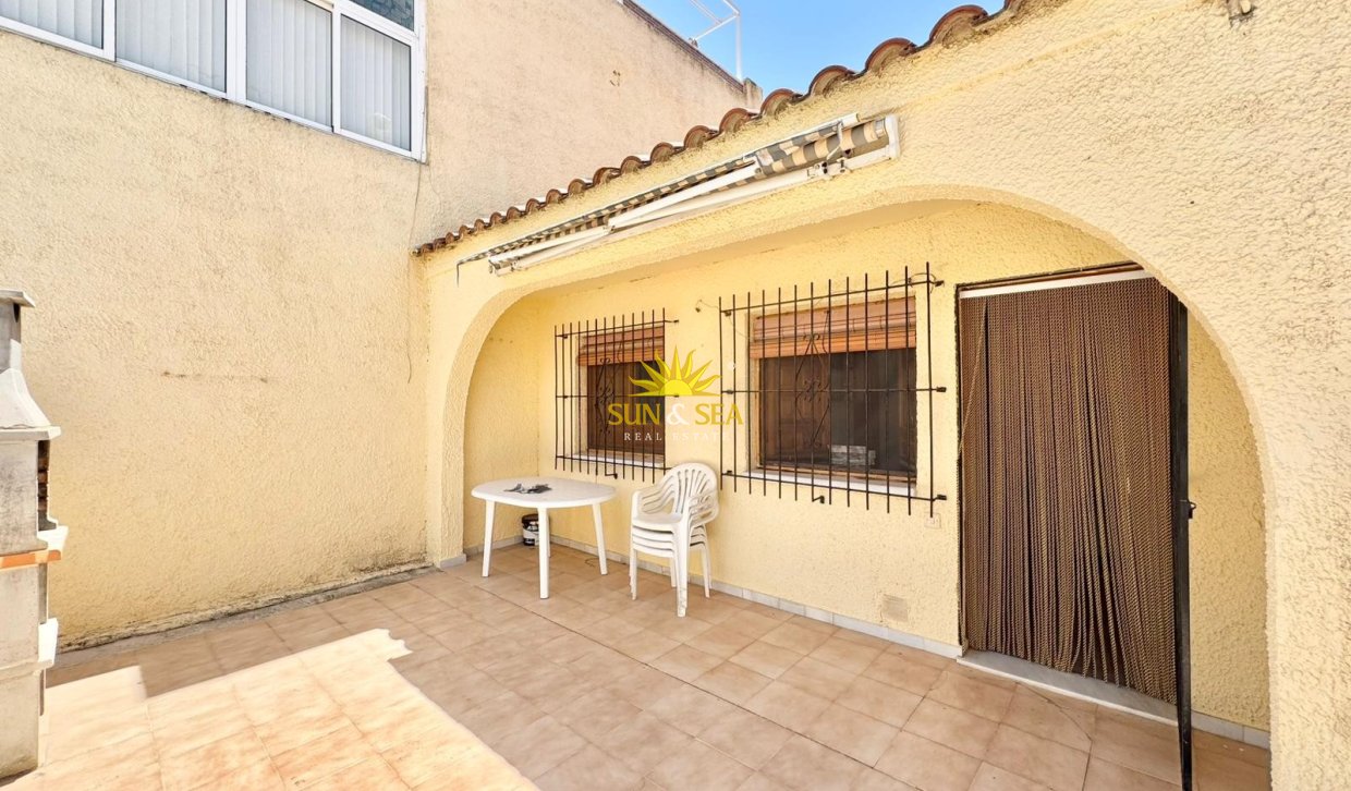Alquiler a largo plazo - Chalet adosado - San Fulgencio