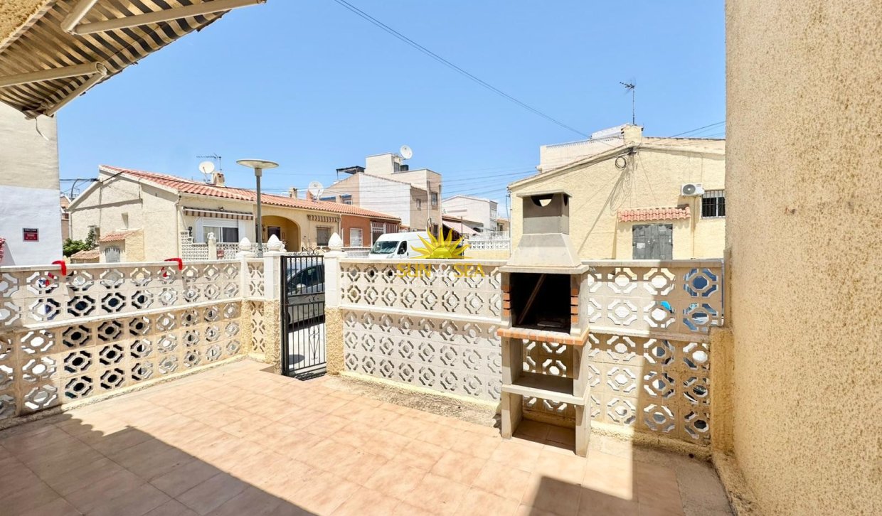 Alquiler a largo plazo - Chalet adosado - San Fulgencio