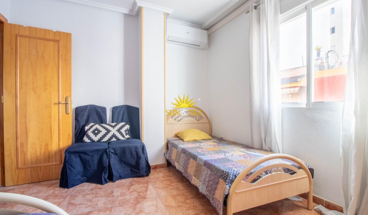 Reventa - Apartamento - Torrevieja - Centro