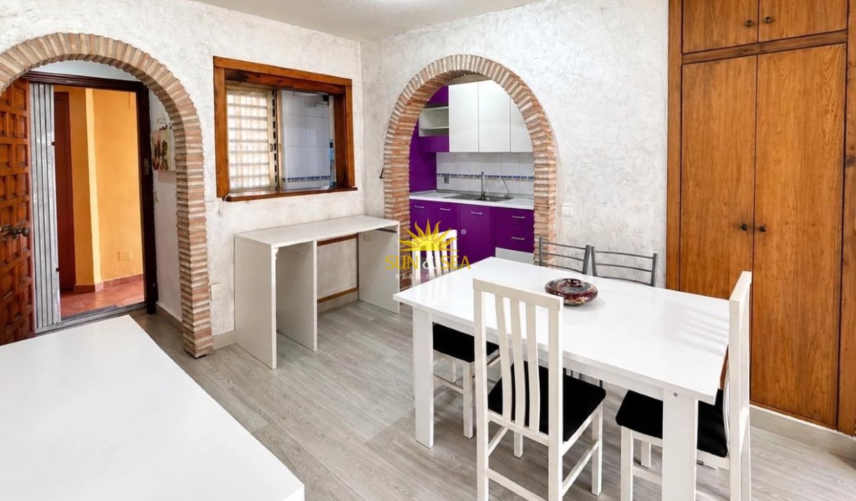Resale - Apartment - Torrevieja - El Acequión - Los Náufragos