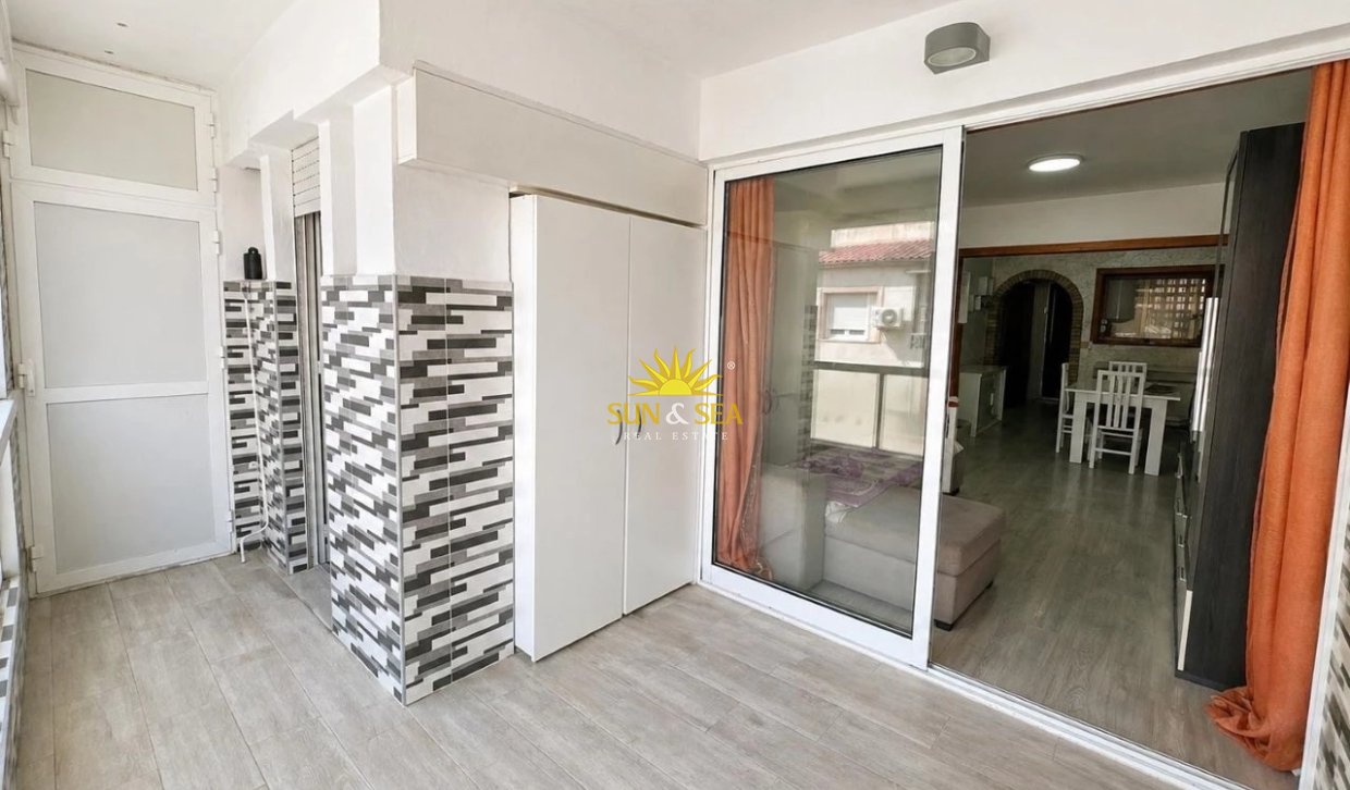Resale - Apartment - Torrevieja - El Acequión - Los Náufragos