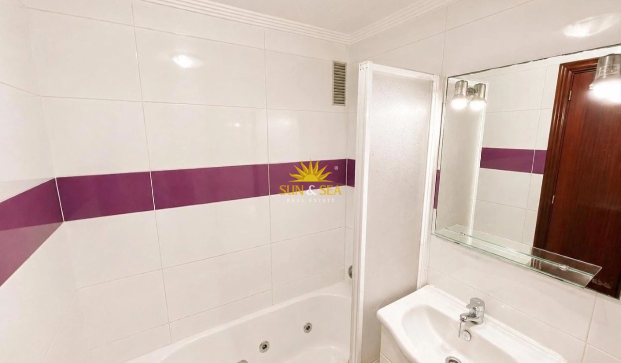 Resale - Apartment - Torrevieja - El Acequión - Los Náufragos