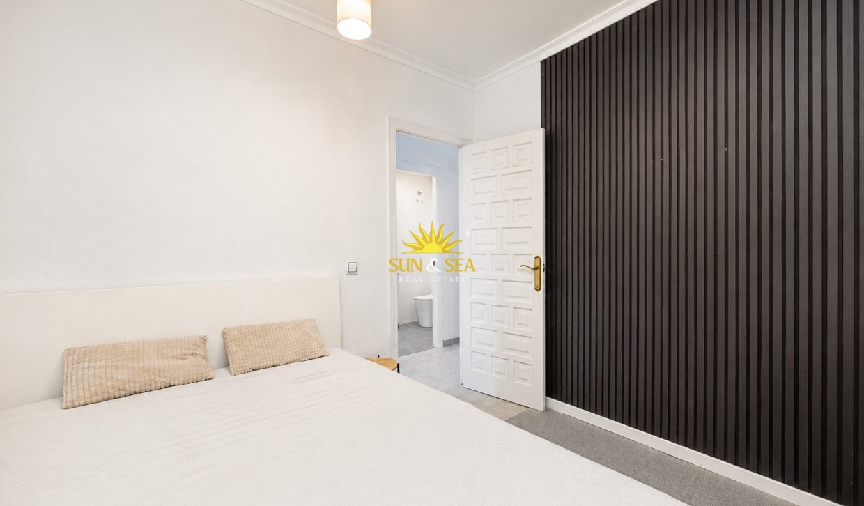 Reventa - Apartamento - Torrevieja - Playa de los Locos