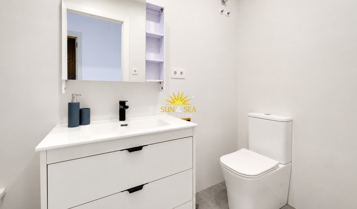 Reventa - Apartamento - Torrevieja - Playa de los Locos