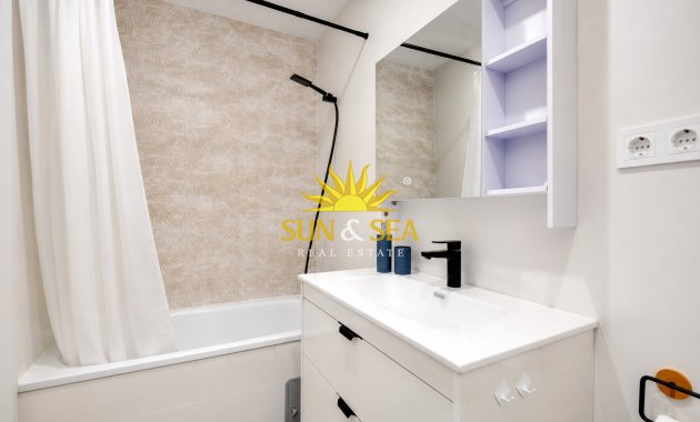 Reventa - Apartamento - Torrevieja - Playa de los Locos