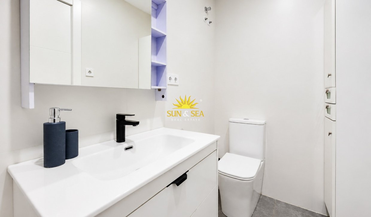 Reventa - Apartamento - Torrevieja - Playa de los Locos