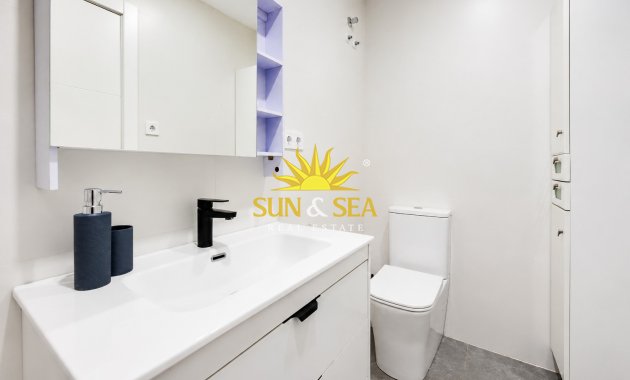 Reventa - Apartamento - Torrevieja - Playa de los Locos