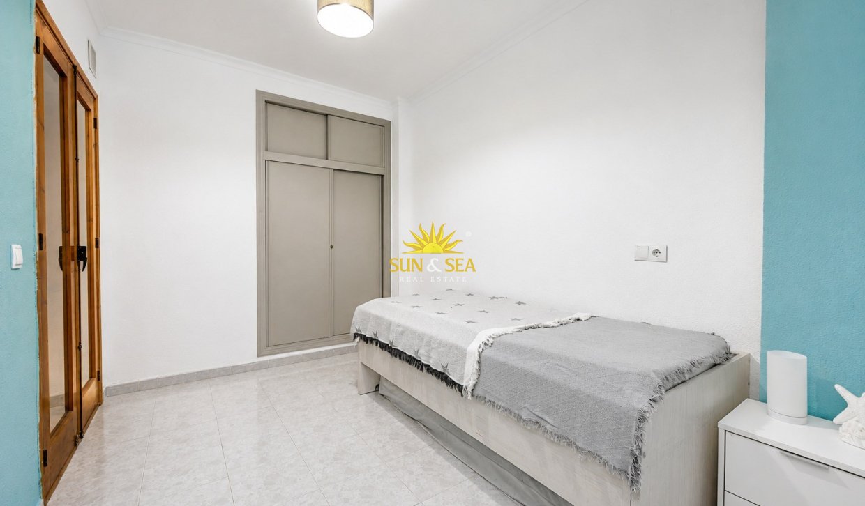 Reventa - Apartamento - Torrevieja - Playa de los Locos