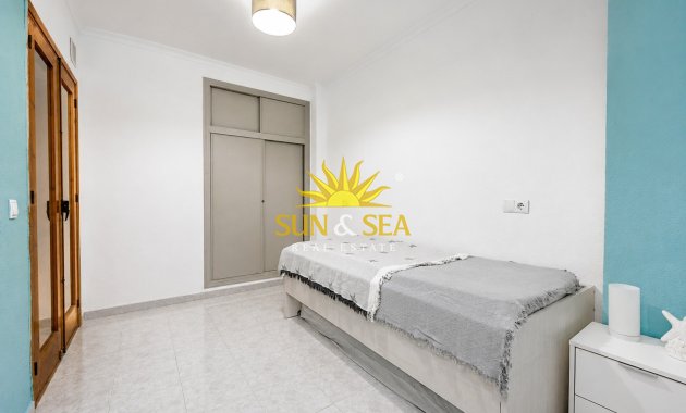 Reventa - Apartamento - Torrevieja - Playa de los Locos