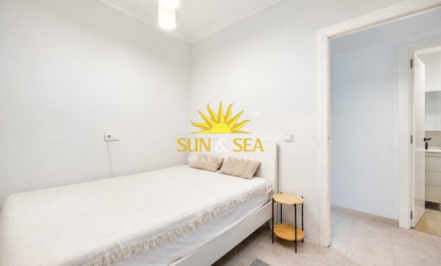 Reventa - Apartamento - Torrevieja - Playa de los Locos