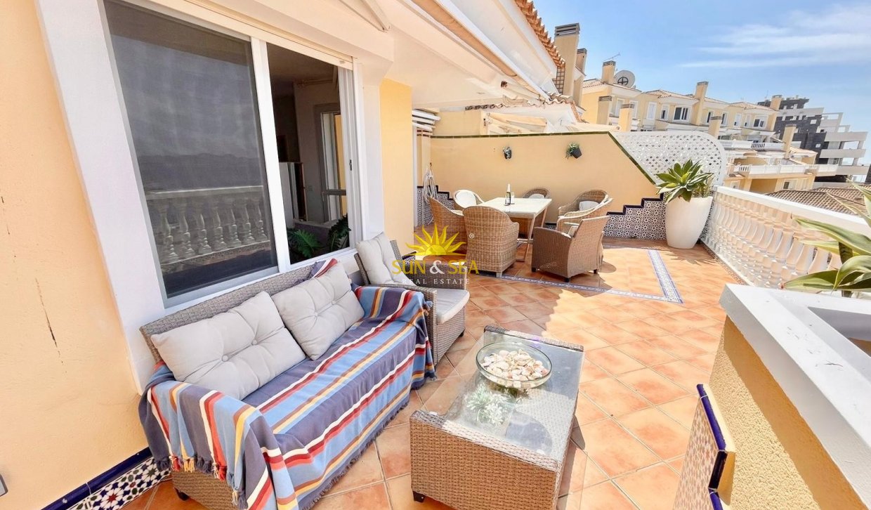 Alquiler a largo plazo - Villa / Semi separado - La Manga del Mar Menor - La Manga Del Mar Menor
