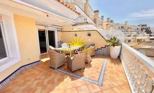 Alquiler a largo plazo - Villa / Semi separado - La Manga del Mar Menor - La Manga Del Mar Menor