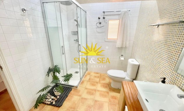 Alquiler a largo plazo - Villa / Semi separado - La Manga del Mar Menor - La Manga Del Mar Menor