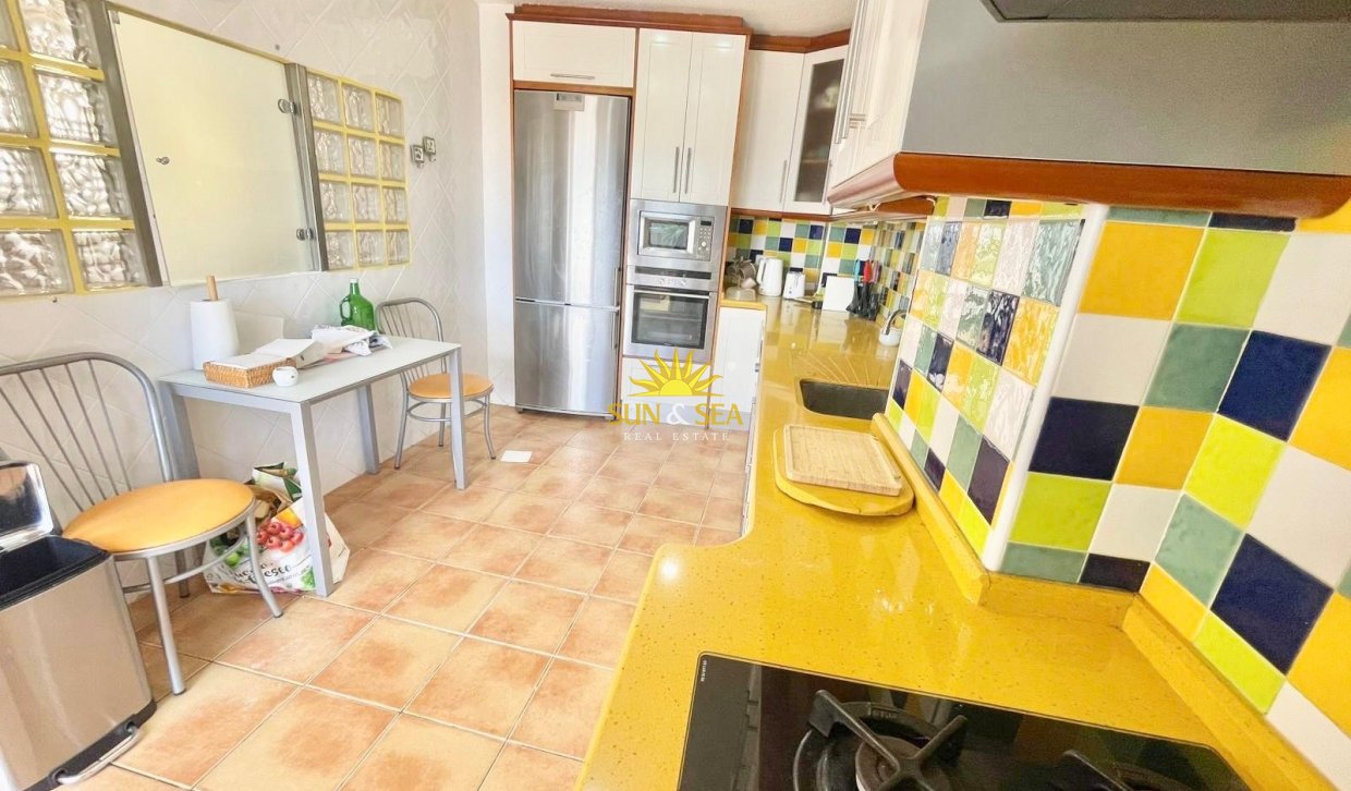 Alquiler a largo plazo - Villa / Semi separado - La Manga del Mar Menor - La Manga Del Mar Menor