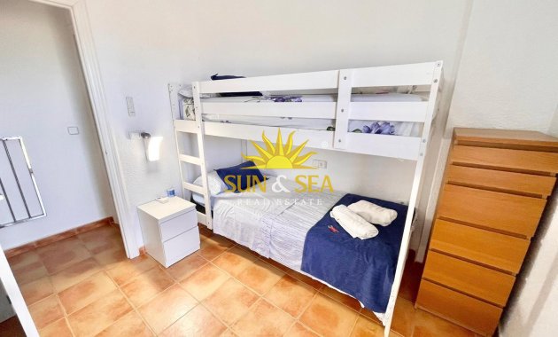 Alquiler a largo plazo - Villa / Semi separado - La Manga del Mar Menor - La Manga Del Mar Menor